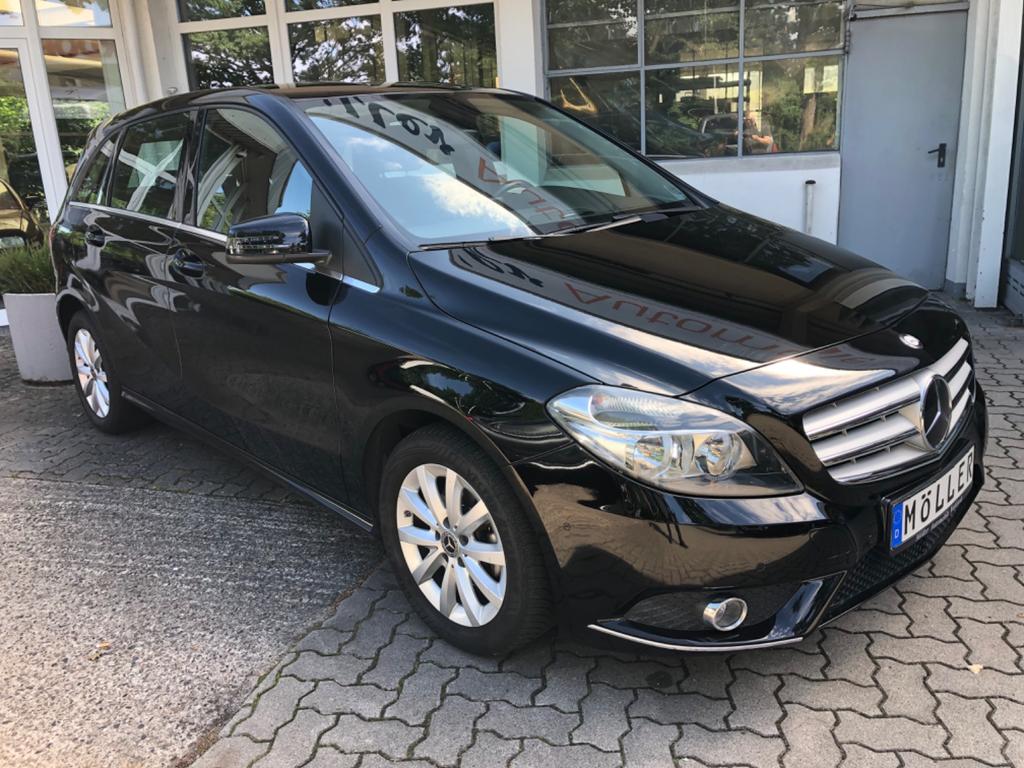 Mercedes-Benz B 180