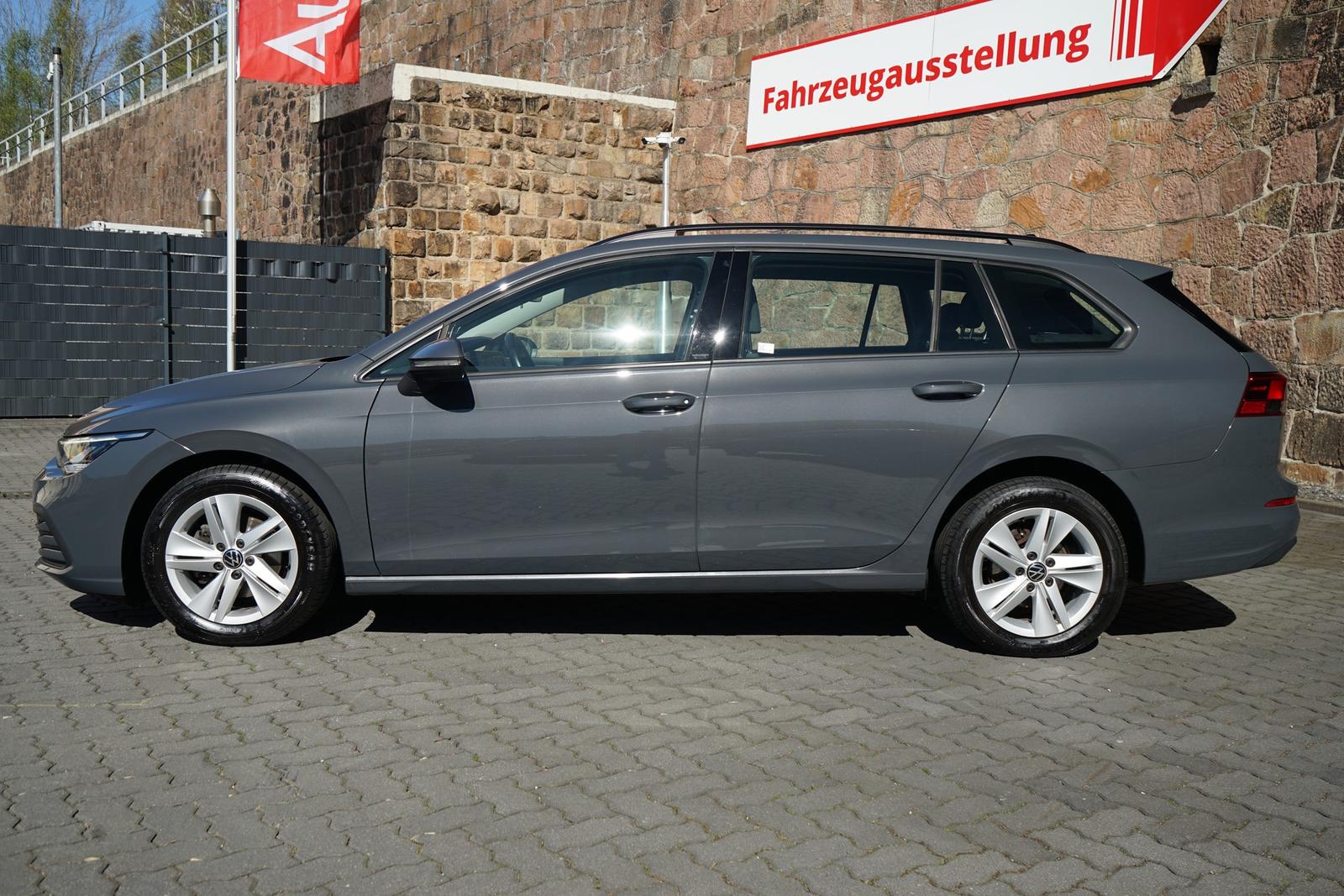 Volkswagen Golf VIII Life 1.0 eTSI DSG LED Navi ACC Kamera, миниатюра 3