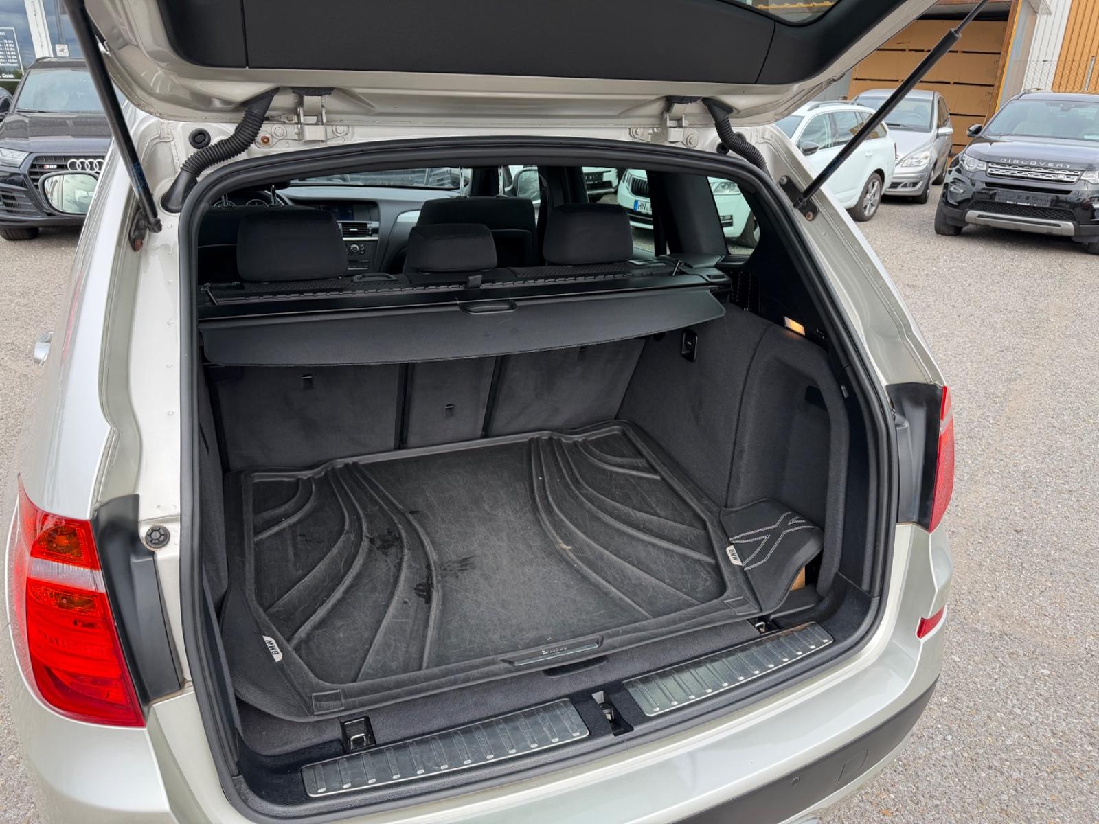BMW X3 xDrive 20 d Auto.LED BI-Xenon Navi 1.Hand Pan