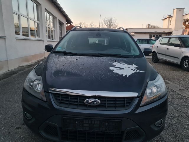 Ford Focus Turnier Style + Benzin 1,8 klima