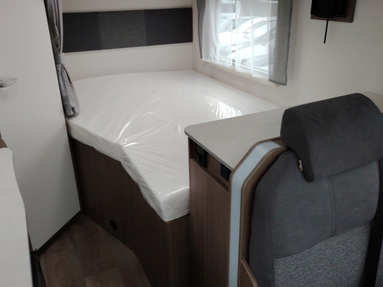 Fahrzeugabbildung Carado T135 PRO+ Markise Modell 2026