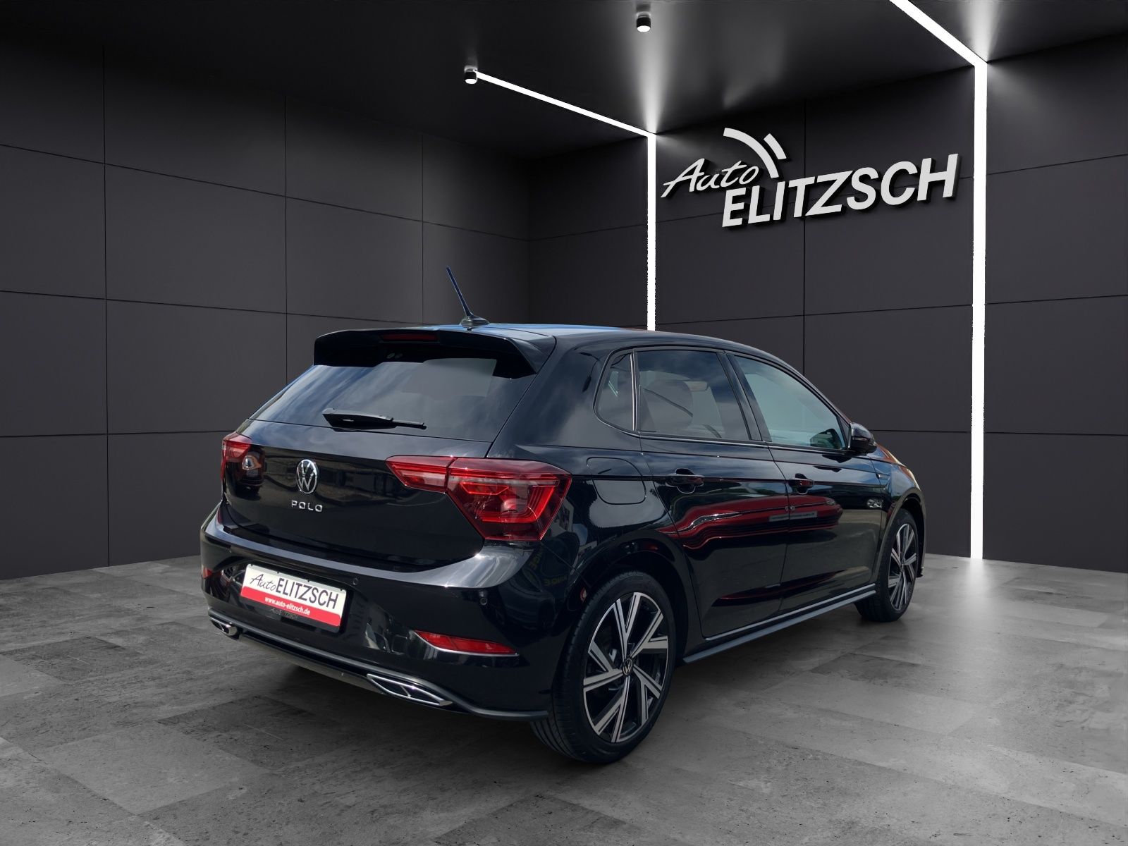 Fahrzeugabbildung Volkswagen Polo TSI R-line DSG Matrix AID RFK SH LM