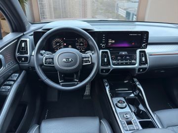 Kia Sorento 2.2D Platinum AWD DCT8 AHK NAV Glasdach