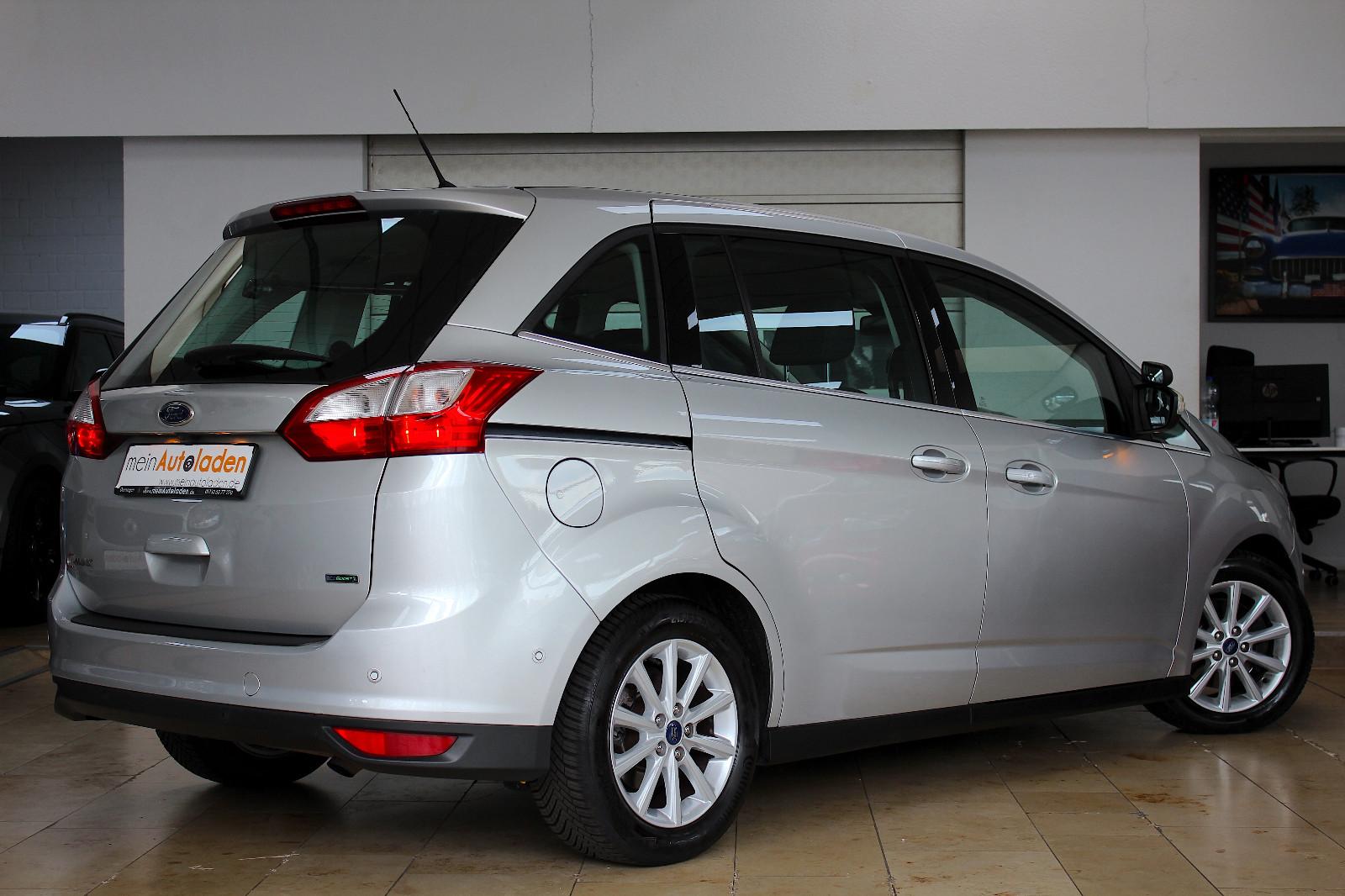 Ford Grand C-Max 1,5 Aut. Titanium *BEHINDERTENUMBAU*