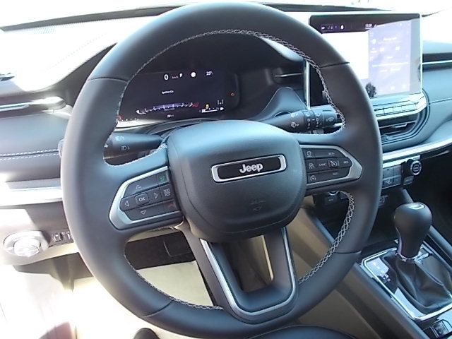 Fahrzeugabbildung Jeep Compass Limited 1.3 MultiAir 4x2