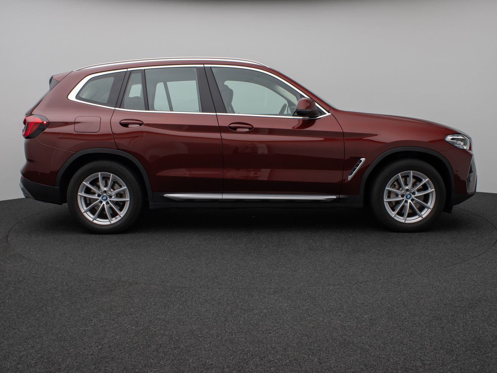 Fahrzeugabbildung BMW X3 xD30e Kamera HUD DAB AHK Sport Komfort Leder