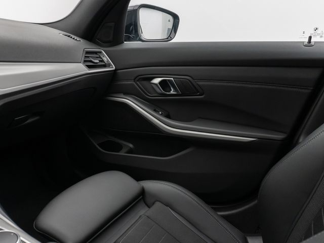 Foto Nummer 33: BMW 320d