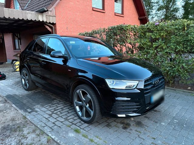 AUDI Audi Q3 Quattro+S-Line+Black Line+Pano+Bi-...
