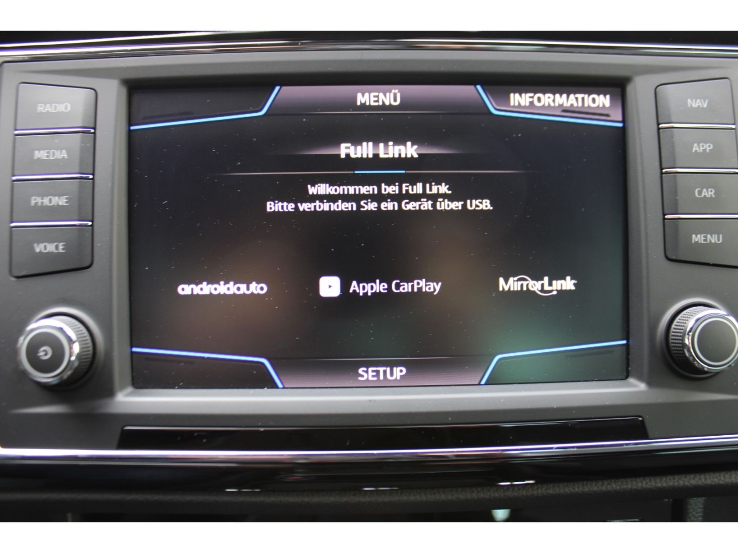 SEAT Ateca 1.5 TSI Xcellence LED GJR GRA RFK Navi AHK - Image 22