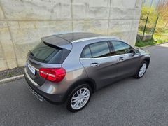 MERCEDES-BENZ GLA 200 1,6 Benzin Navi Automatik 80Tkm TÜV01/28