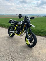 SWM SM 125 R Supermoto - SWM SM 125 R