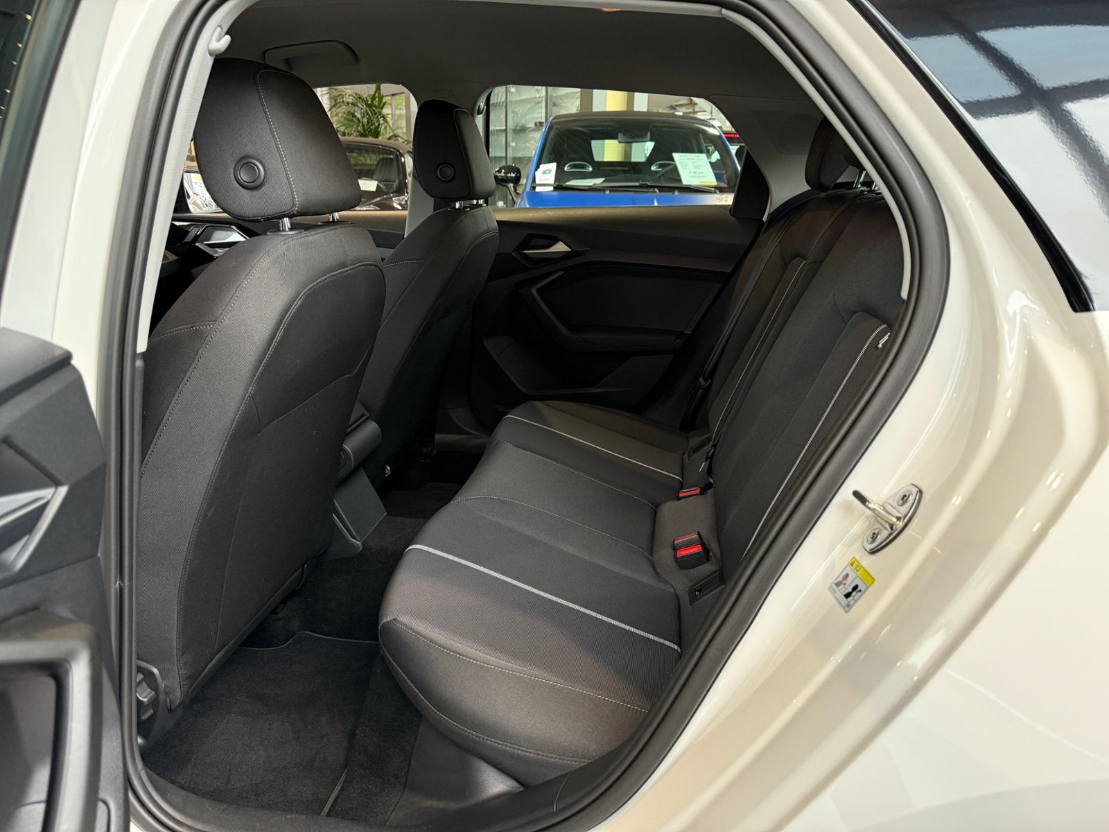 Fahrzeugabbildung Audi A1 Sportback 35 TFSI CARPLAY PDC SHZ