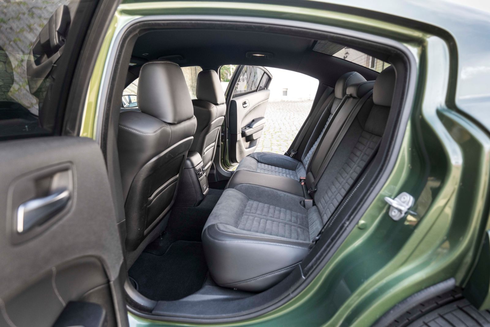 Fahrzeugabbildung Dodge Charger 5,7L DAYTONA WIDEBODY ALPINE CARPLAY KAM