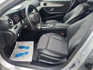 Mercedes E 220 - 5