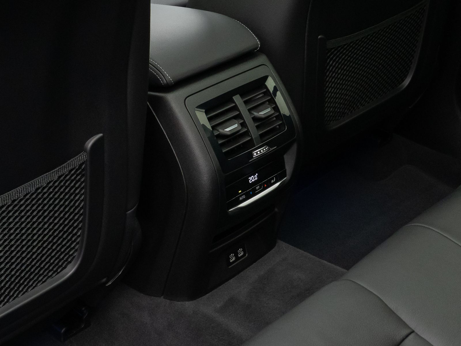 Fahrzeugabbildung BMW X3 xD20i M Sport 360° Laser DAB DispKey Panorama