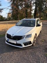 Skoda Octavia 2.0 TSI DSG RS60 Combi RS60 - Skoda Octavia RS60 mit Benzin-Antrieb