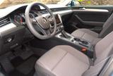 Volkswagen Passat 2.0 TDI SCR Trendline - VW Passat Gebrauchtwagen in Karlsruhe
