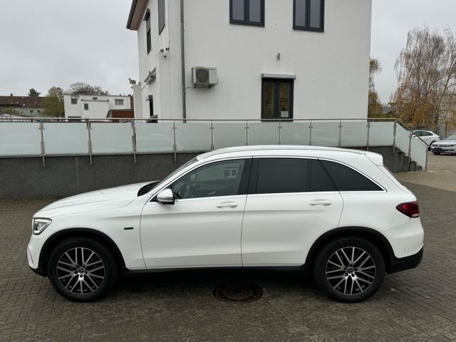 Mercedes-Benz GLC 300 e 4Matic*CAM/BURM/TEMP/TOT/VIRT/19 ZOLL