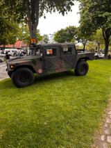 Hummer H1 - Hummer mit Diesel-Antrieb: Geländewagen