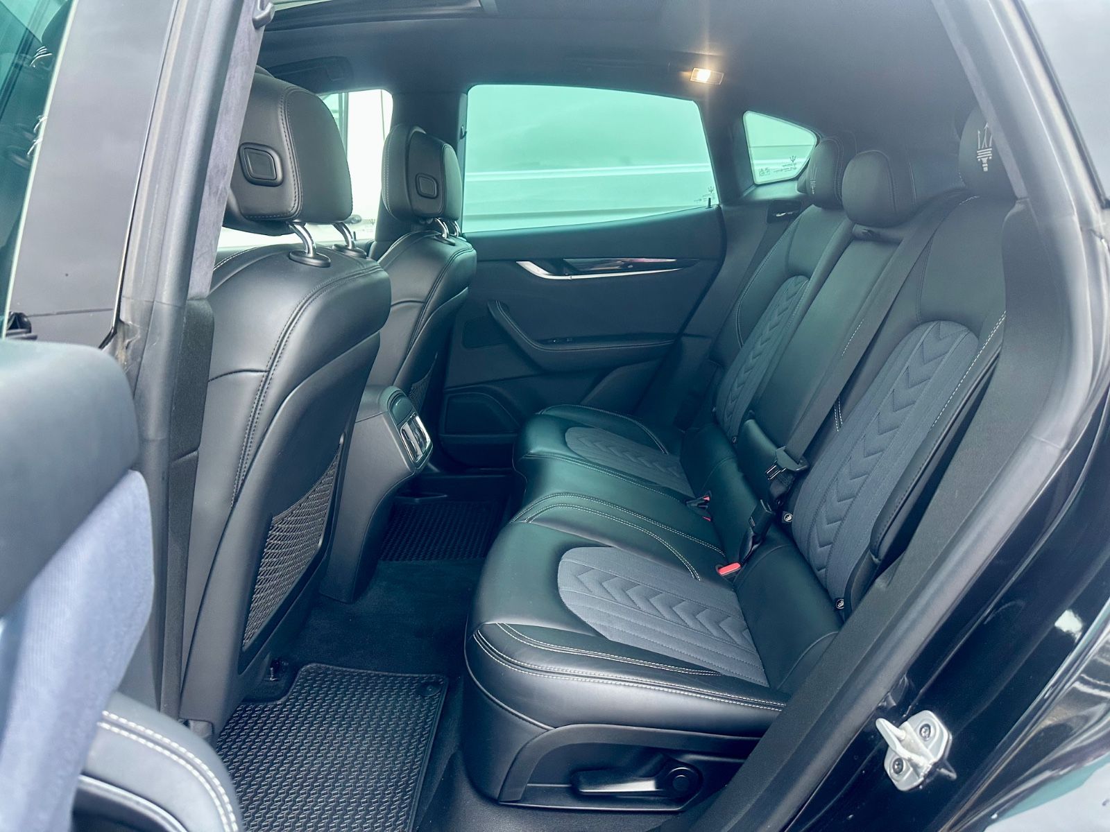 Fahrzeugabbildung Maserati LEVANTE GRANLUSSO Q4*SERVICE BEI MASERATI *