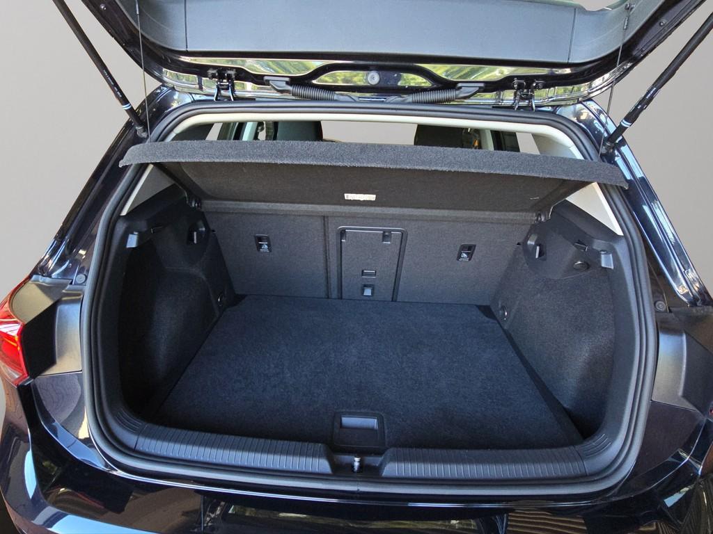 Volkswagen Golf 8 Life 2.0 TDI Navi LED ACC, миниатюра 19