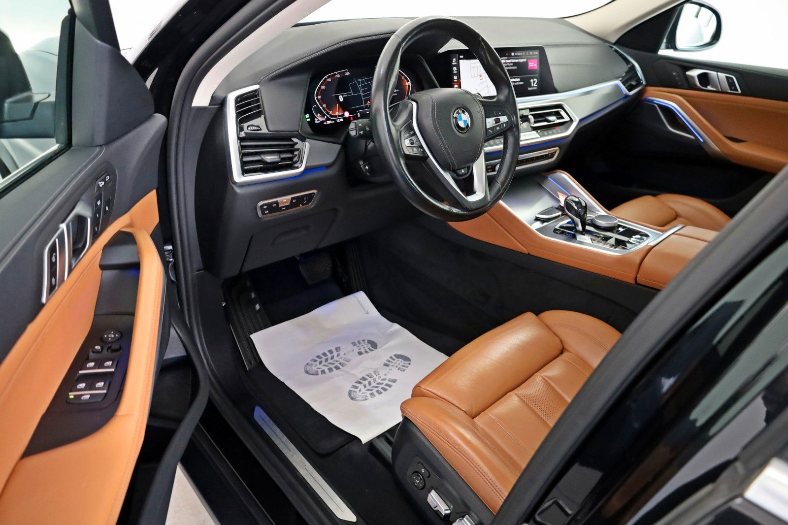 Fahrzeugabbildung BMW X6 30d xDrive Leder,Navi,LED,ACC,PanDach,ParkPak