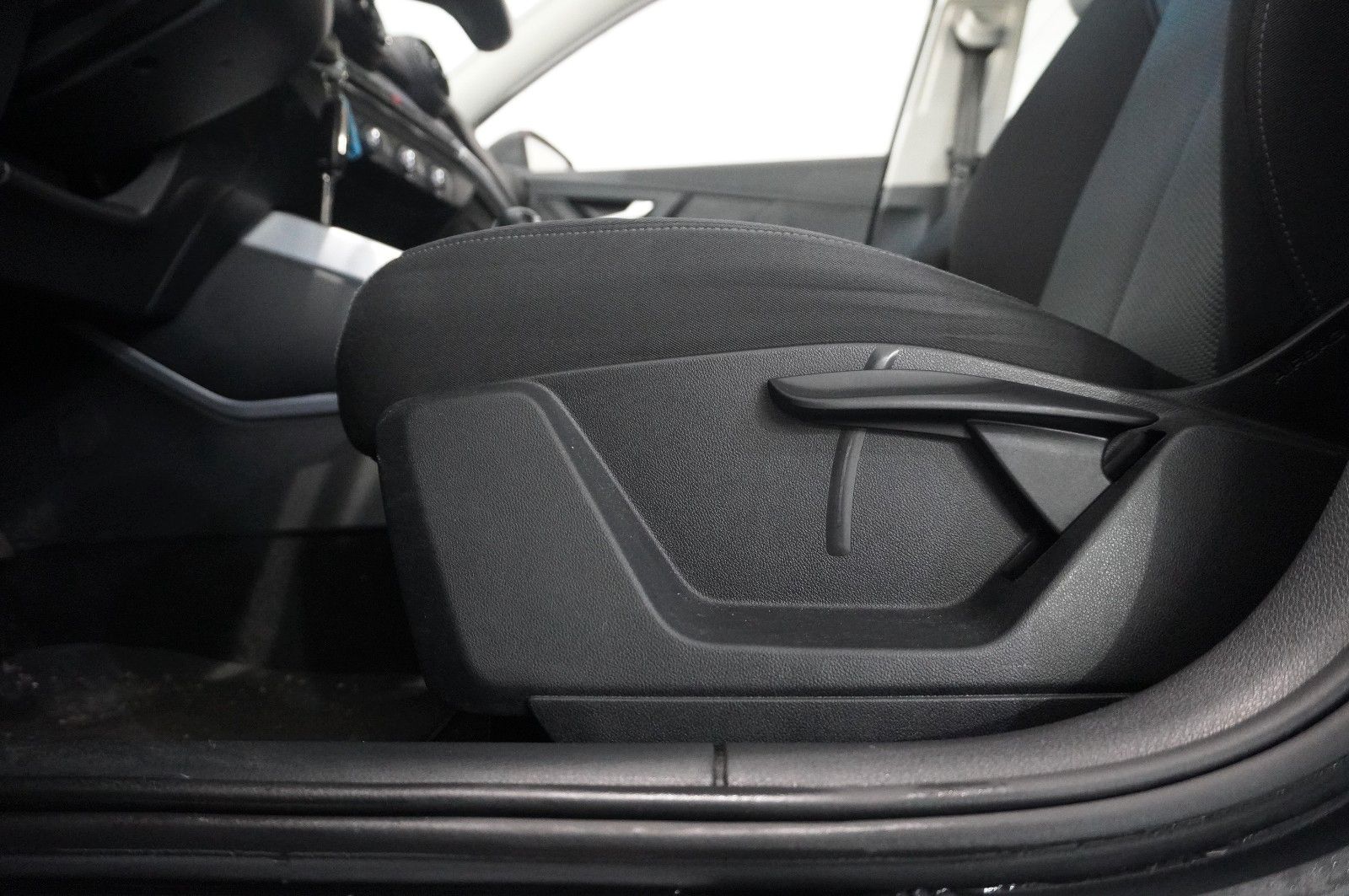 Fahrzeugabbildung Audi Q2 1.0 TFSI ULTRA S-TRONIC KLIMA/SHZ/PDC/19"