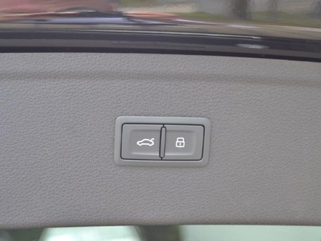Q5 50 TFSI e quattro S-tronic LUFT/AHK/MATRIX/NA