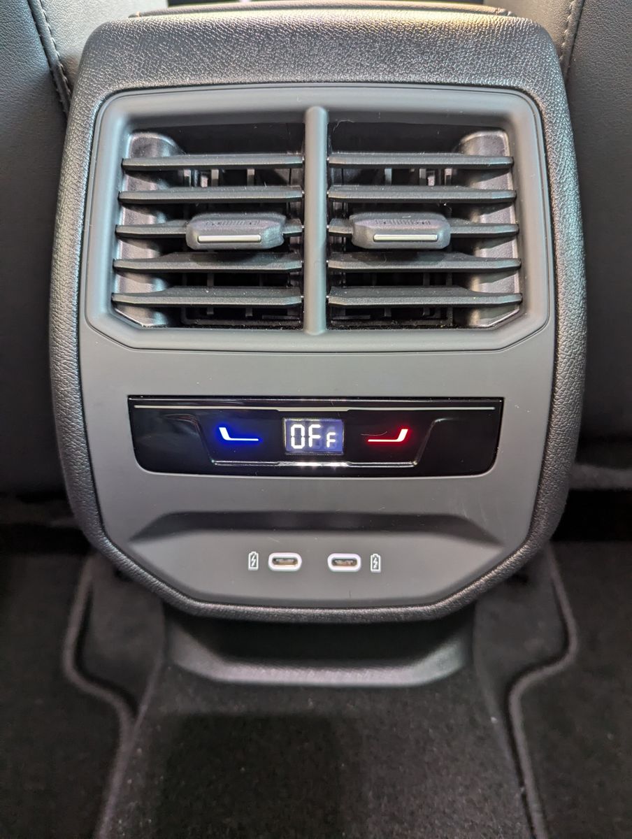 CUPRA Leon 1.5 eTSI DSG Dynamic-Edge-Assist-XL Memory - Image 21