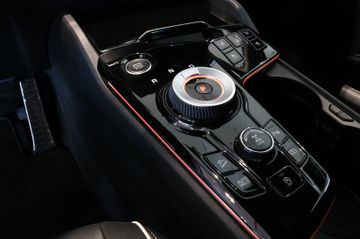 Fahrzeugabbildung Kia Sportage GT-Line 4WD DSG Automatik Panoramadach