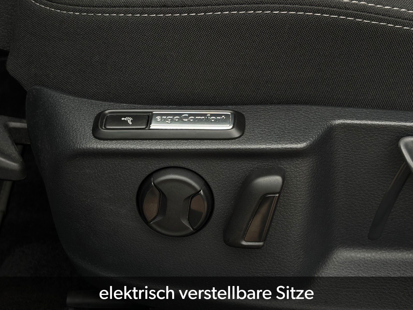 Fahrzeugabbildung Volkswagen Passat Variant 2.0 TSI Buisness Kamera LED ACC