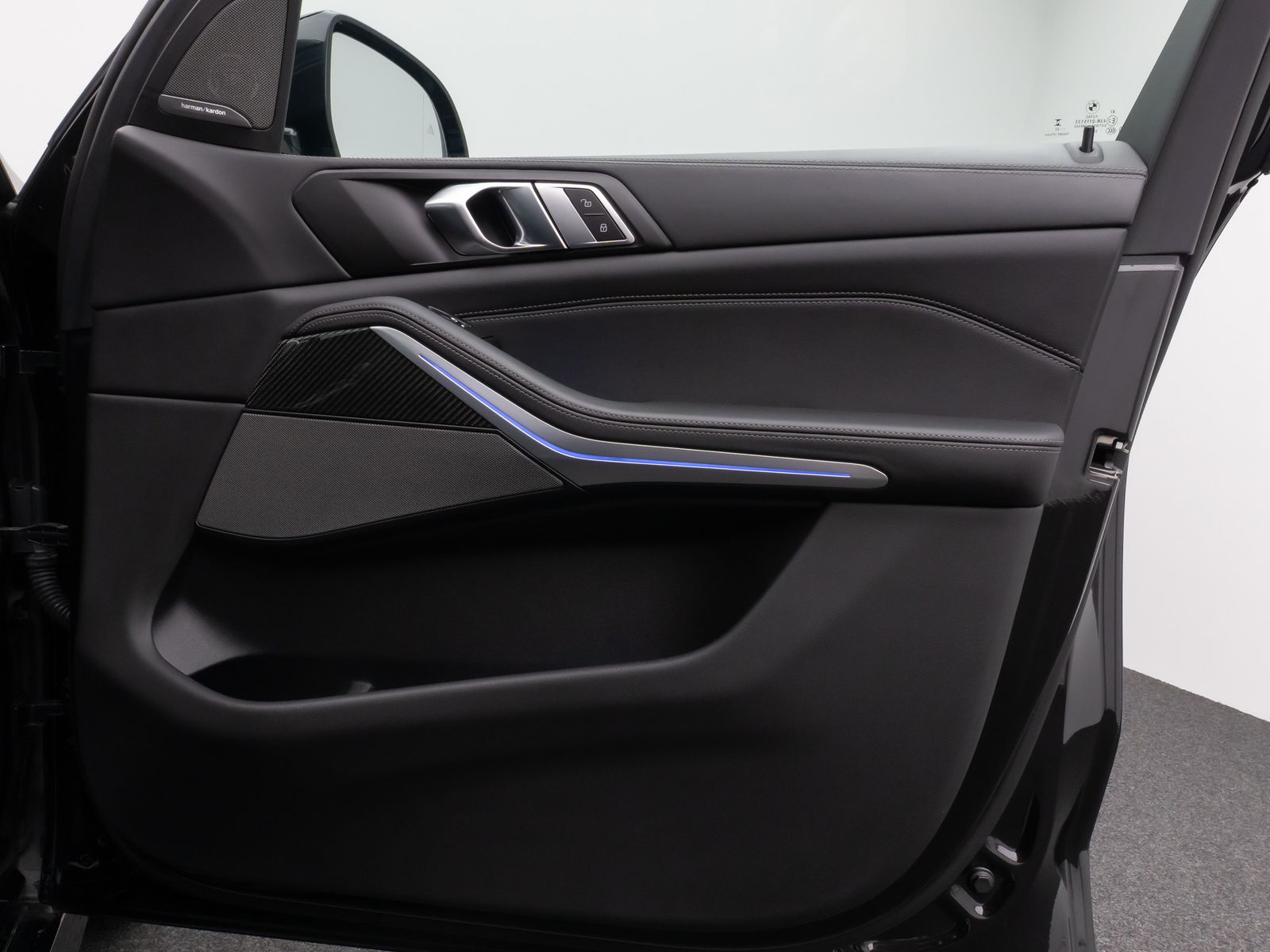 Fahrzeugabbildung BMW X5 xD50e M Sport Pro Pano 360°HUD DAB H/K SoftCl