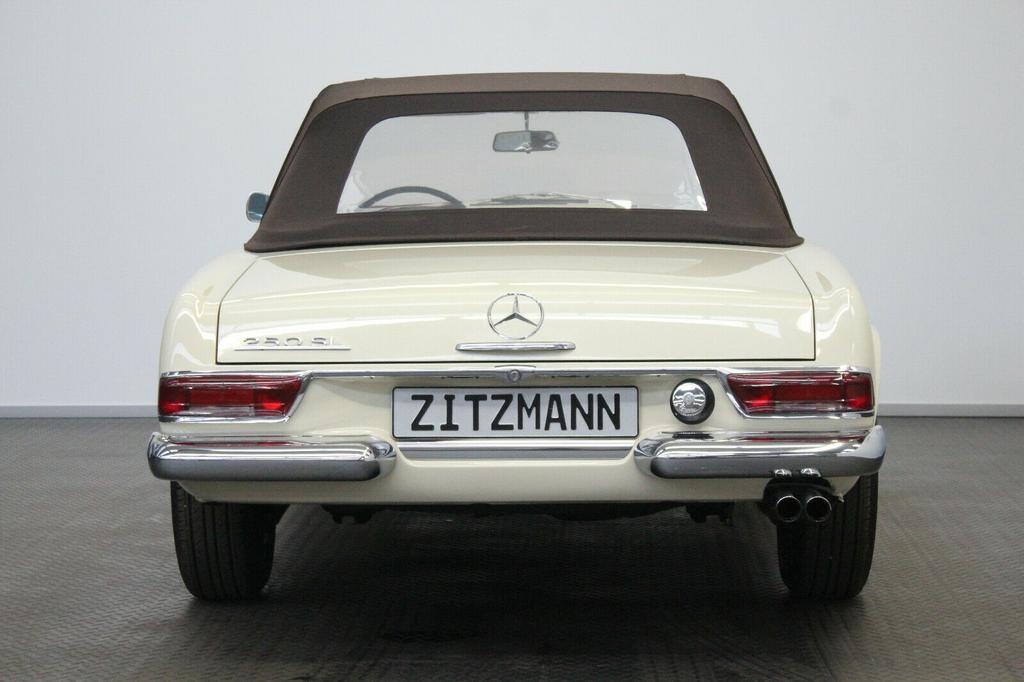 Mercedes-Benz 250