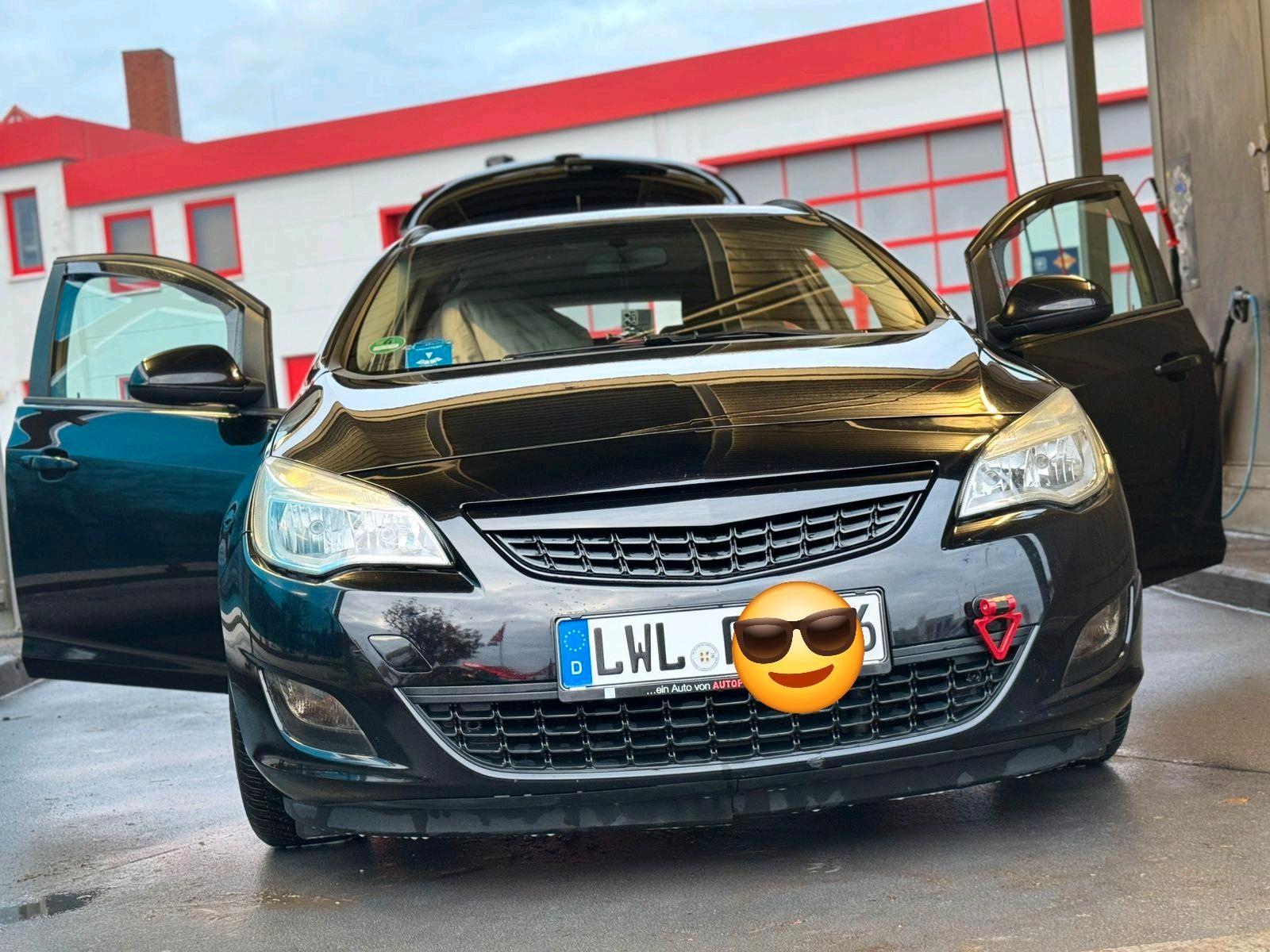 Opel Astra 2011 — photo 5