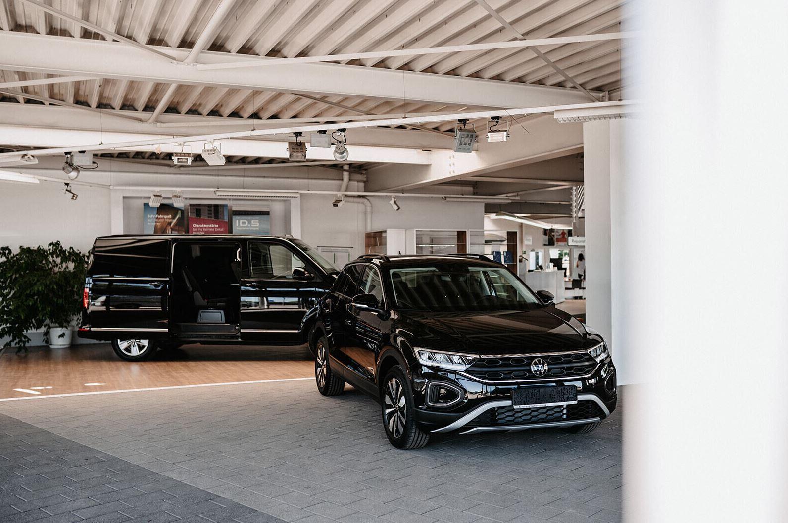 showroom-image-bottom