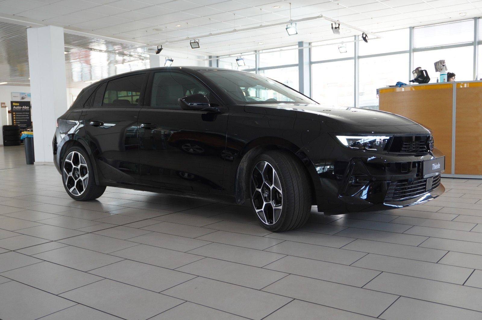 Fahrzeugabbildung Opel Astra L Lim. 1.6 HYBRID GS SPORT NAVI/360°/SPORT