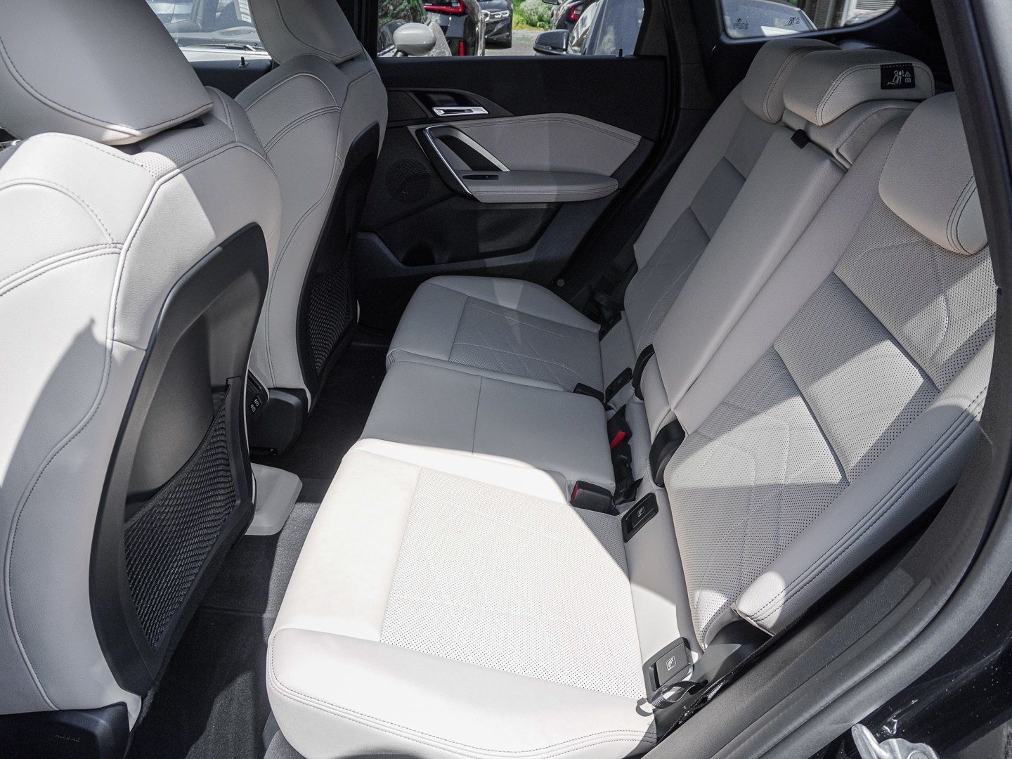 BMW X1 xDrive23i M Sport AHK RFK NAVI LED PDC V H foto 17