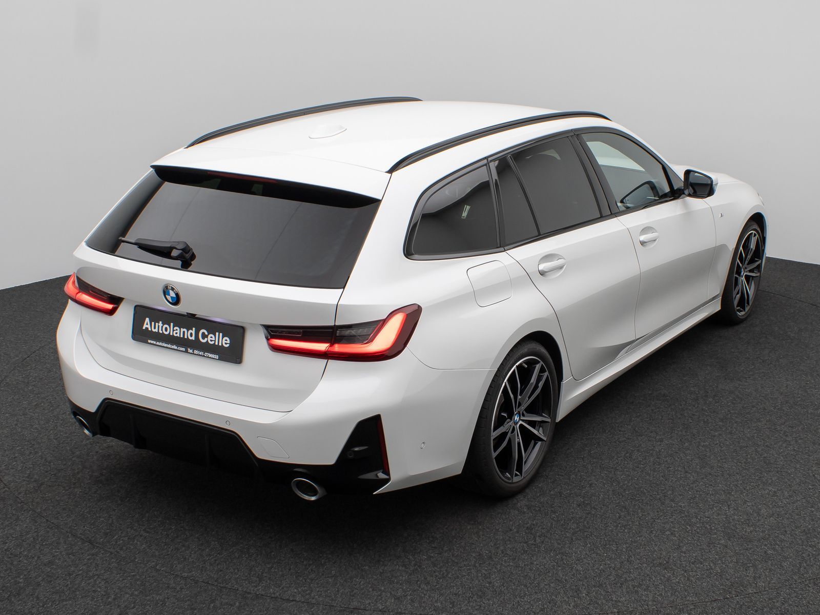 Fahrzeugabbildung BMW 320d  xD M Sport Kamera HUD DAB H/K Alarm 19Zoll