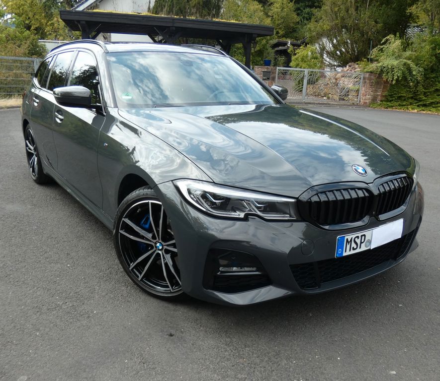 Image of BMW 330