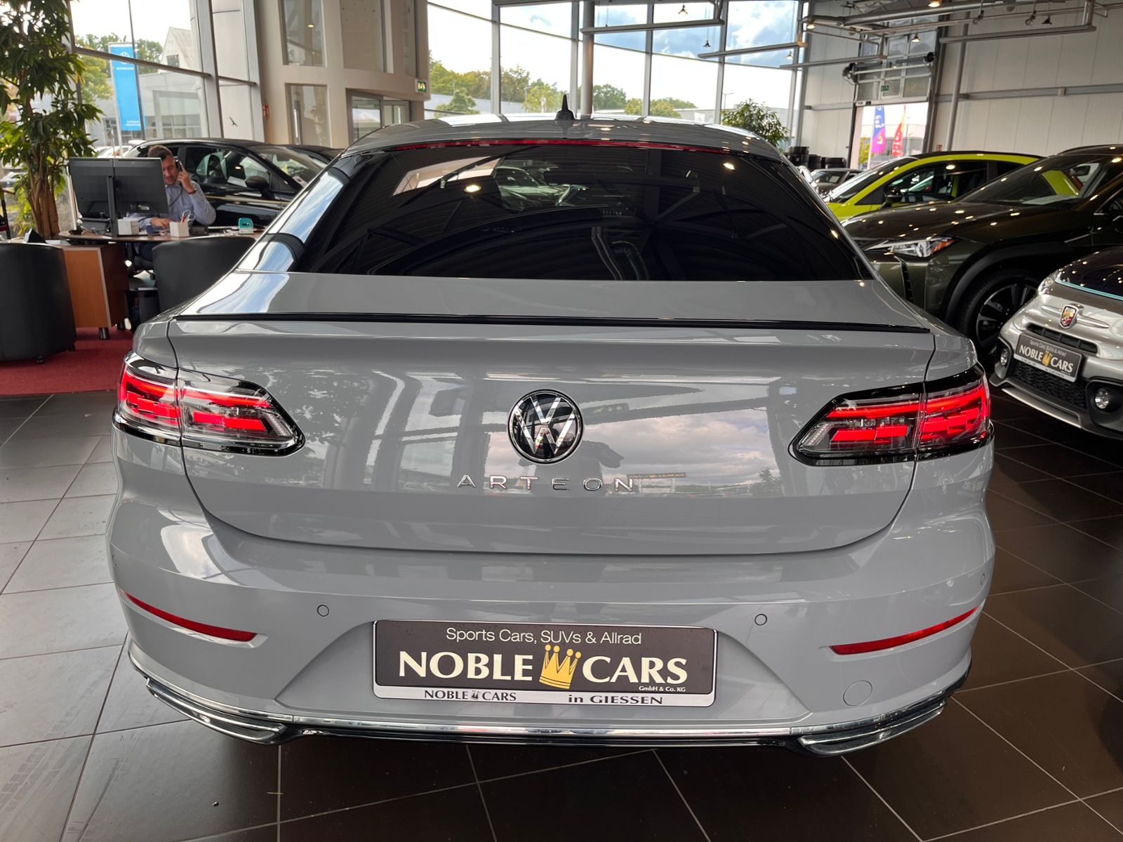 Fahrzeugabbildung Volkswagen Arteon R-Line 360° SHZ LED NAVI