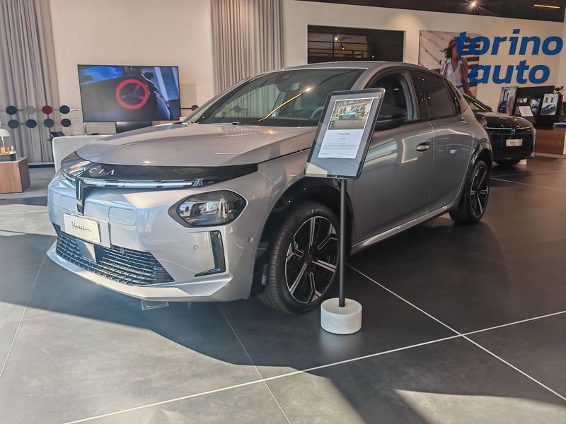 Lancia Ypsilon Elettrica Elettrico 156cv LX imagem 2