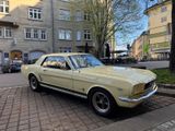 Ford Mustang Coupé V8  Baujahr 1966 - Ford Mustang aus 1966: Coupé