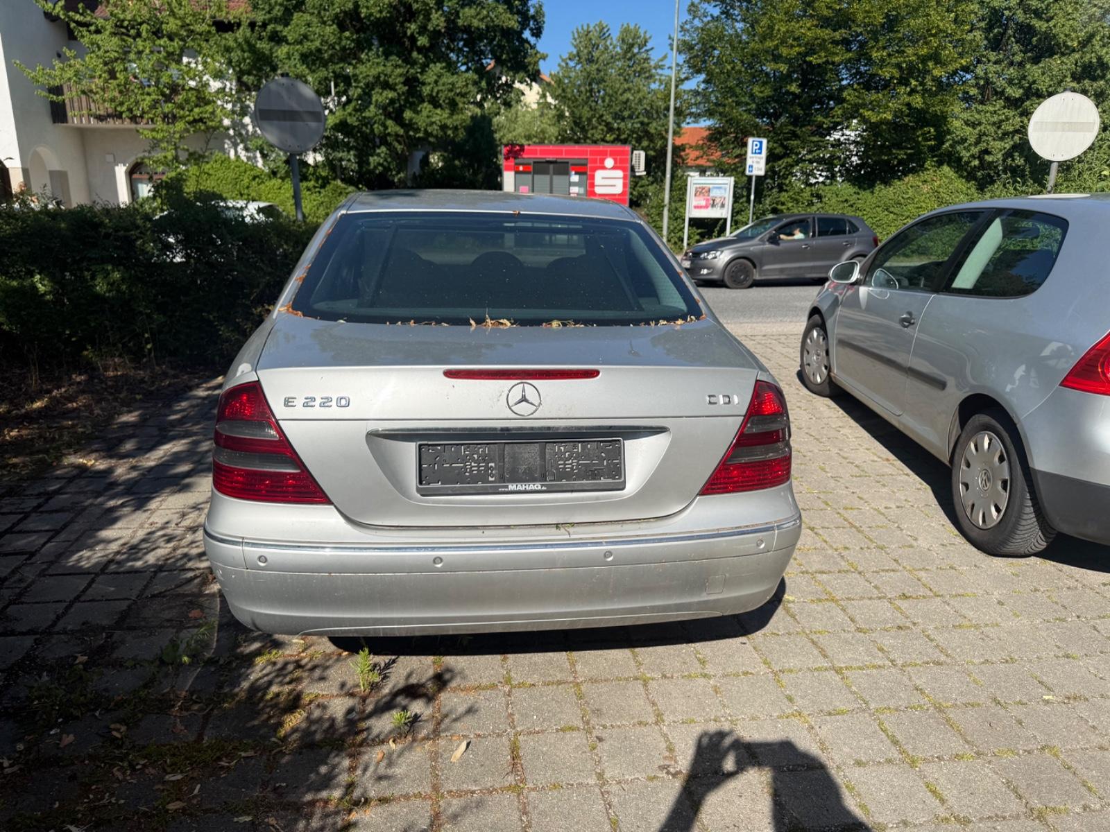 Mercedes-Benz E 220 CDI ELEGANCE-TEL-01704684029--