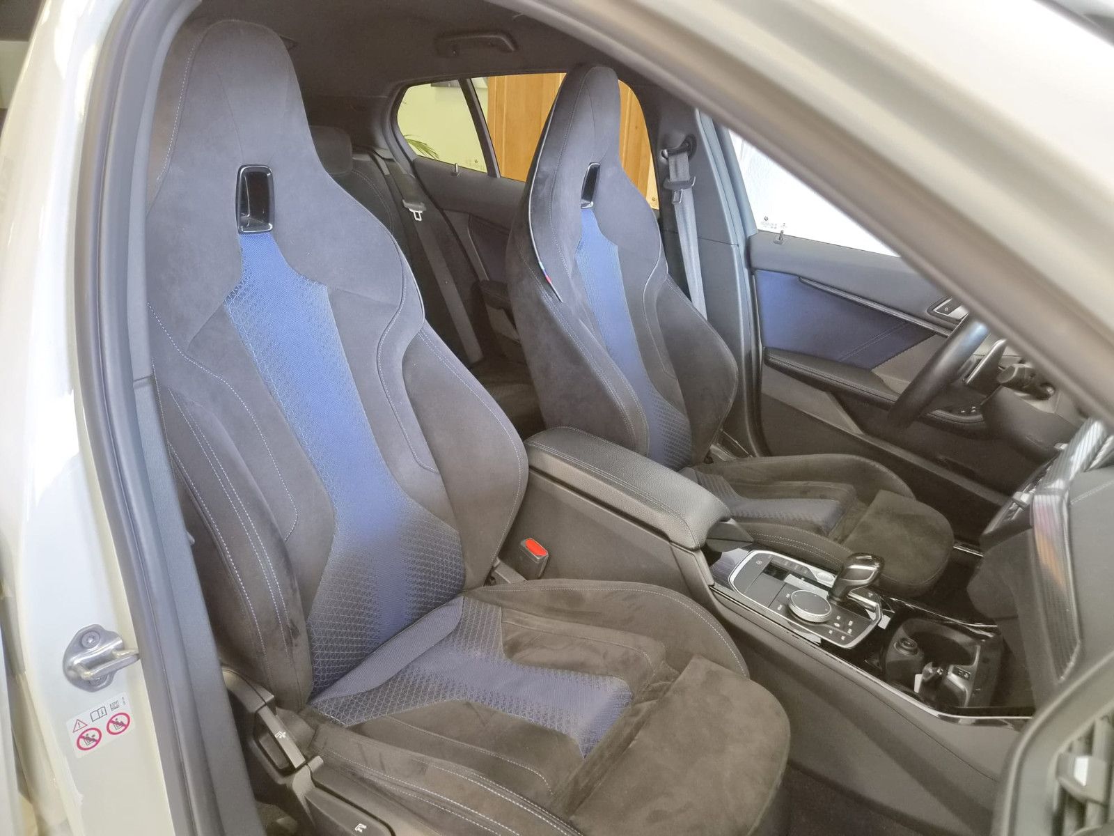 Fahrzeugabbildung BMW M135i xDrive / KAMERA / NAVI / HK Sound