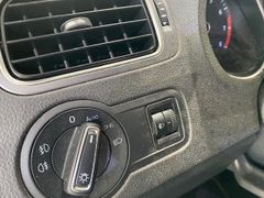Fahrzeugabbildung Volkswagen Polo V Allstar 1.0 5tü. SHZ/PDC/ALU/TEMPOMAT/