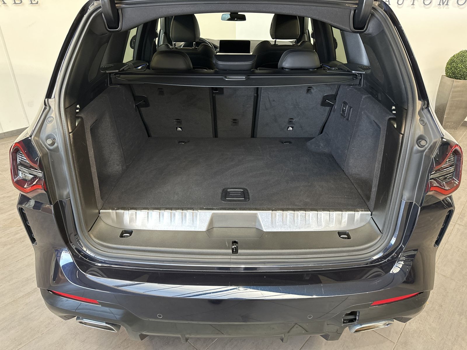 Fahrzeugabbildung BMW X3 xDrive30e M-Sport NAV+LED+AHK+H&K+KAMERA+19ZO