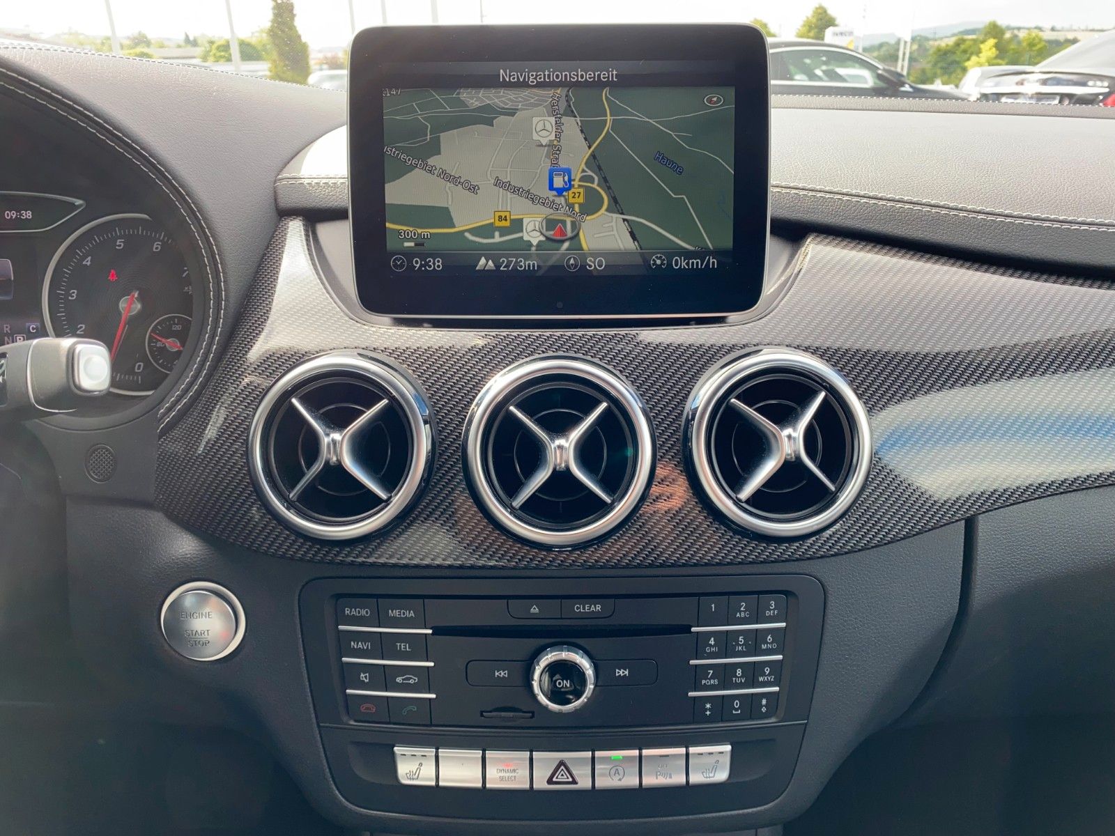 Fahrzeugabbildung Mercedes-Benz B 200 AMG+Leder+RKamera+Ambiente+Sondermodell