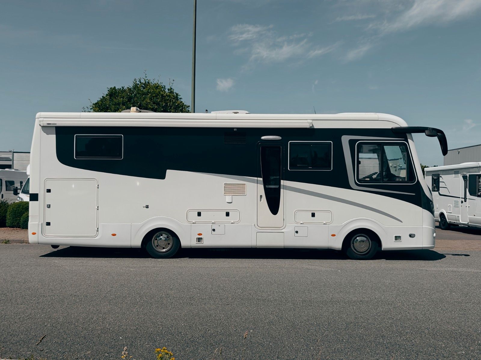 Fahrzeugabbildung Concorde CHARISMA III 900 M - EUROCARGO - VIELE EXTRAS!
