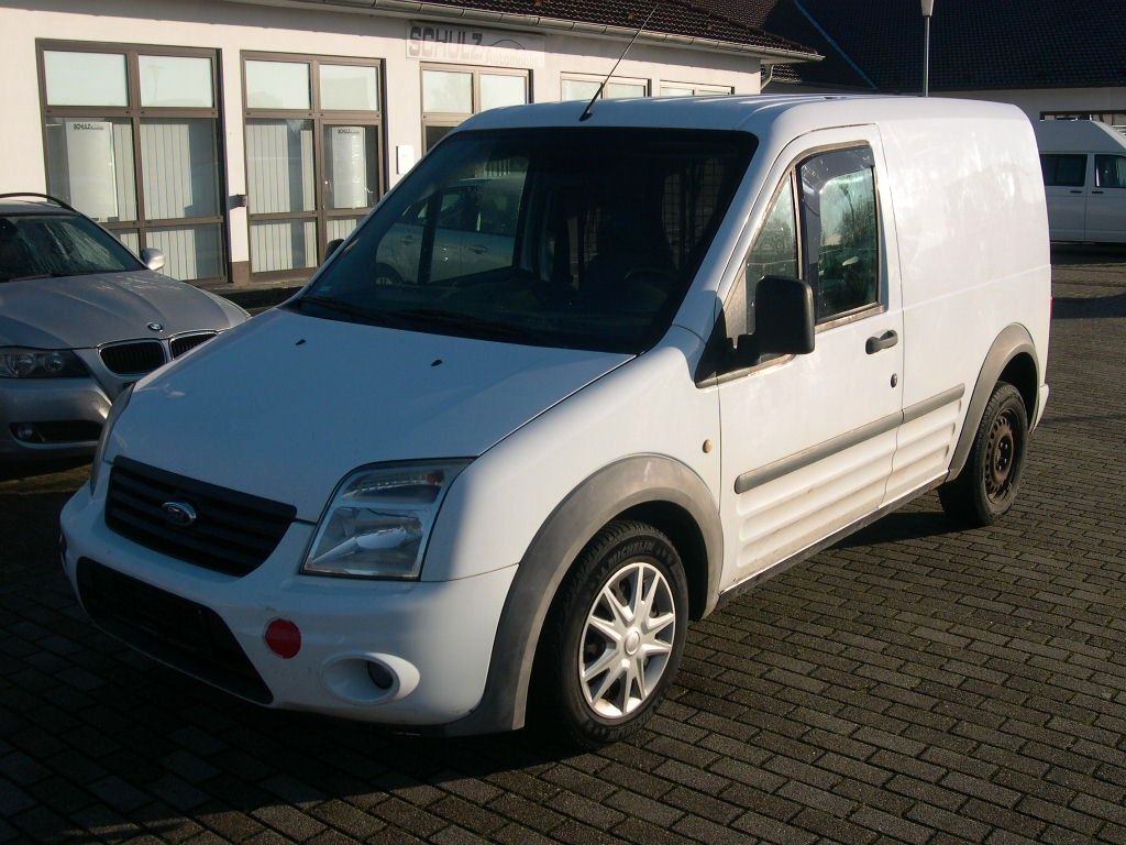 Fahrzeugabbildung Ford Transit Connect+AHZ+