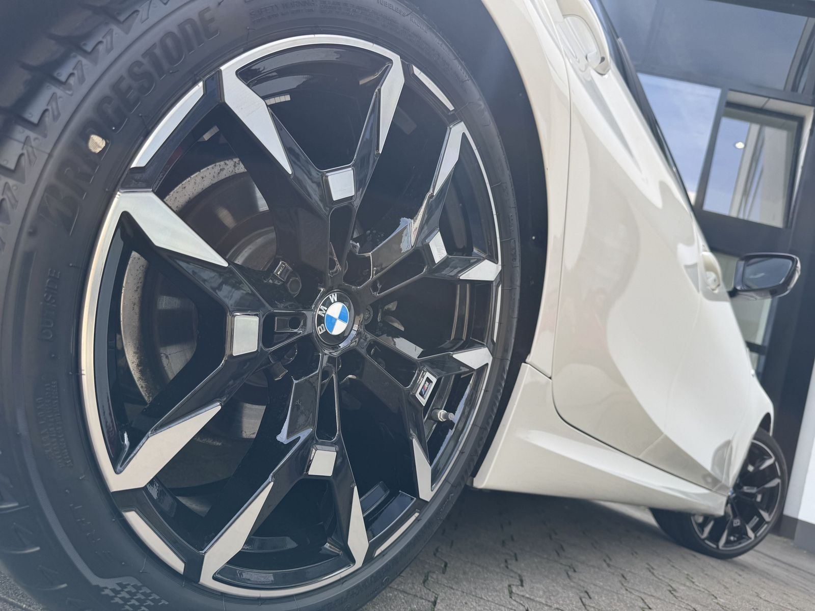 BMW 320 - Bild 4